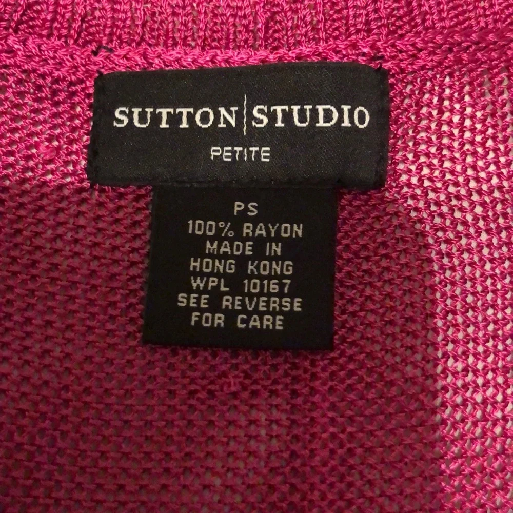 Light weight knit sweater vest - Picture 2 of 4